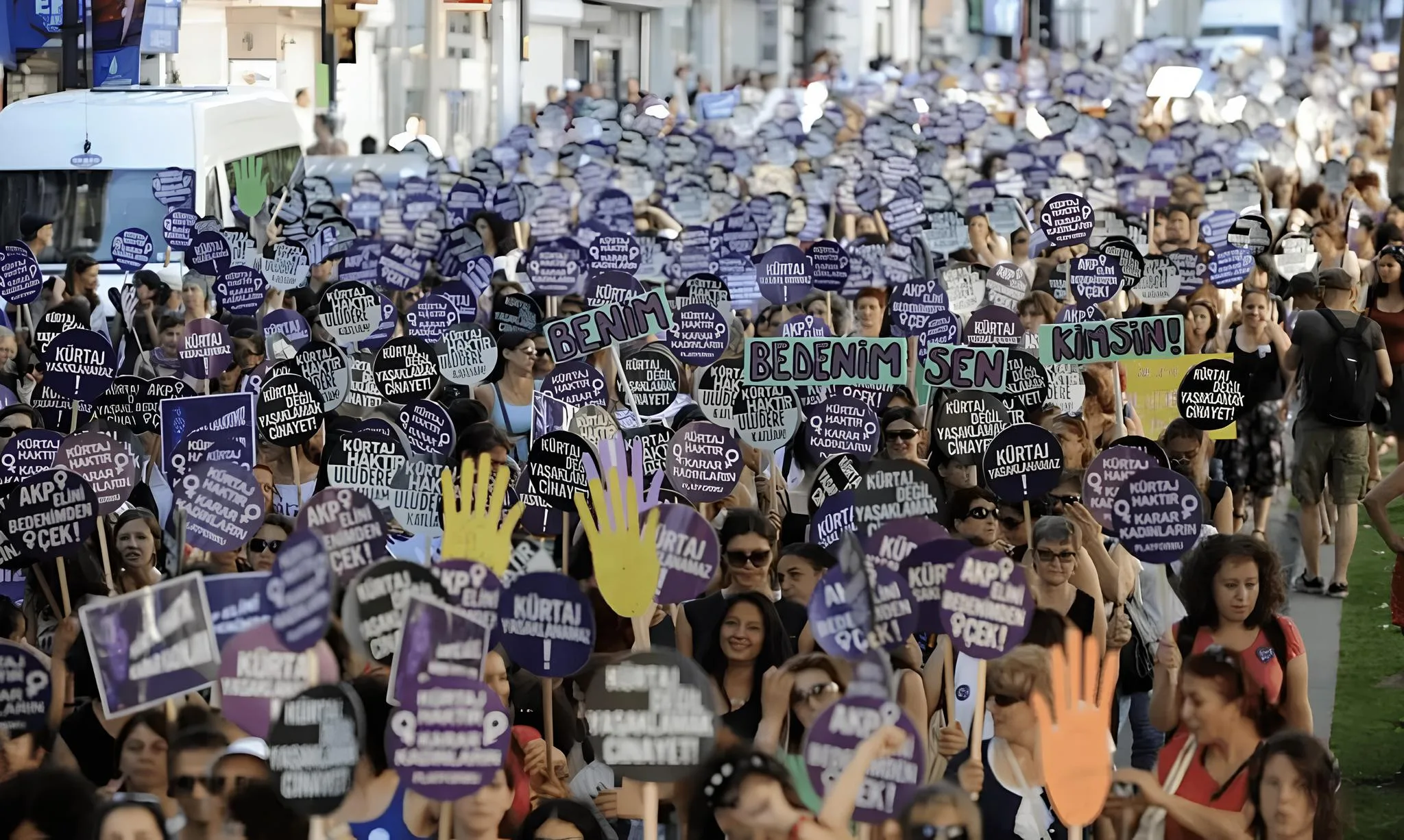 Üniversitedeki Efsunu Kırmak: Feminist Dönüşüm