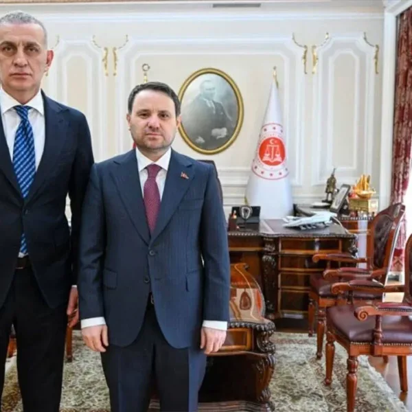 Dünya Kupası’nın Ardından: Sarayın Gölgesinde Çürüyen Futbol