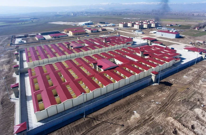 Kuyu Tipi Hapishaneler: Tecrit ve İzolasyon İnfaz Modelinin Yeni Bir Aşaması