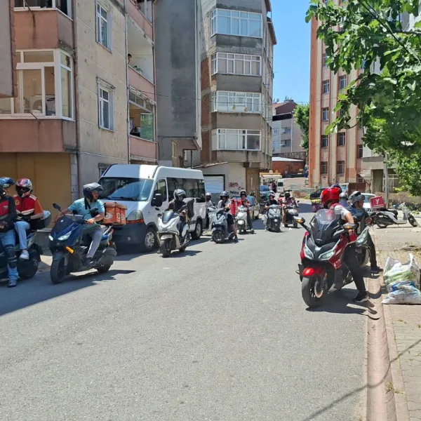 Bir Site Kapısında Yaşananlar: Kime Açık, Kime Yasak?