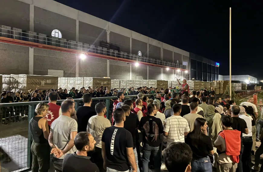 Gebze’de Grev, İzmir’de Sendikal Hak için Direniş: Smart İşçilerinden Mücadele Dersleri
