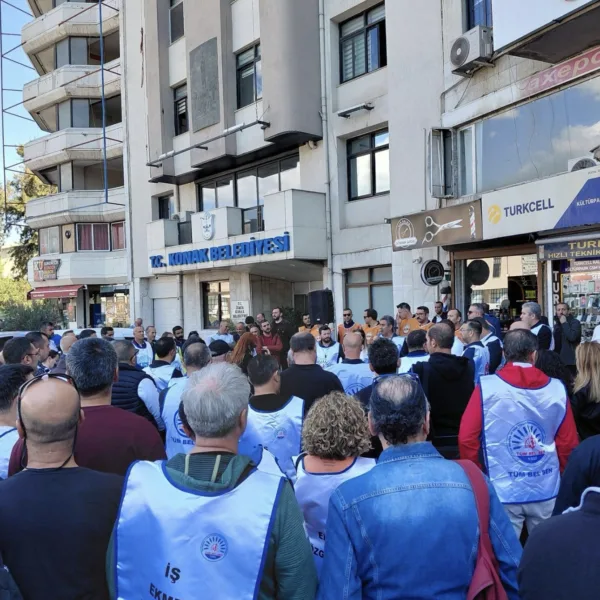 Konak Belediyesi İşçileri Haklarını İstiyor!